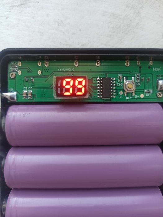 Потужний повербанк PowerBank 18650x8