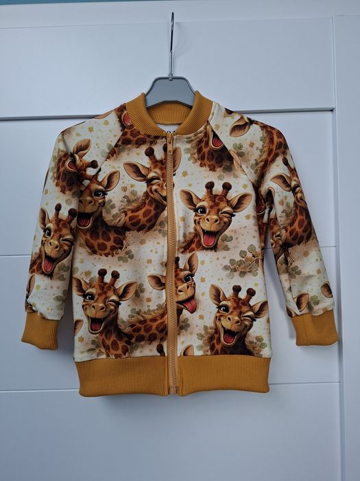 Nowa bluza bomberka zapinana na zamek rozmiar 104 zyrafy unisex
