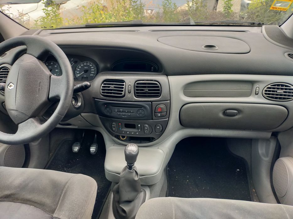 CarroRenault scenic