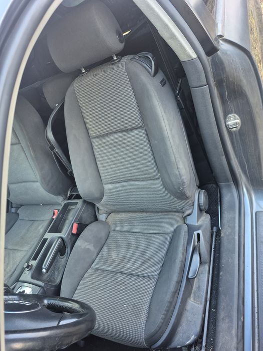 Części audi a3 8p silnik 2.0 tdi BKD skrzynia GYN 6b. Kolor lx7z