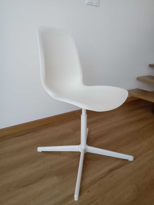 Cadeira de escritório/quarto branca