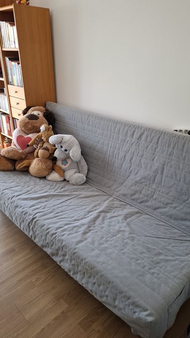 Sofá cama 3 lugares.