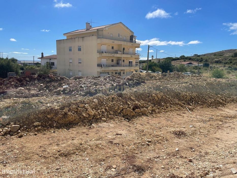 Terreno Urbano em Loteamento Aprovado - Montemor