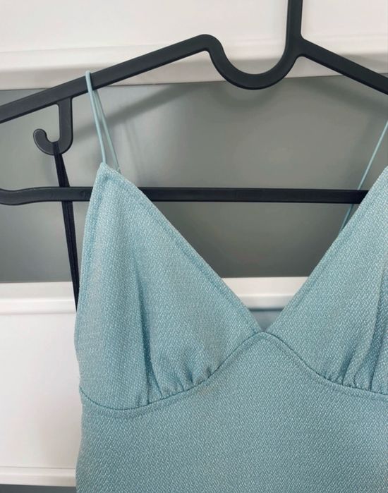 Niebieska sukienka mini S odkryte plecy H&M dopasowana