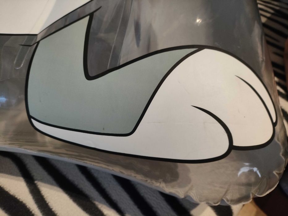 Fotel dmuchany INTEX 68538 Królik Bugs 2003 rok