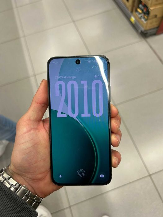 OPPO Reno 14 FS  .