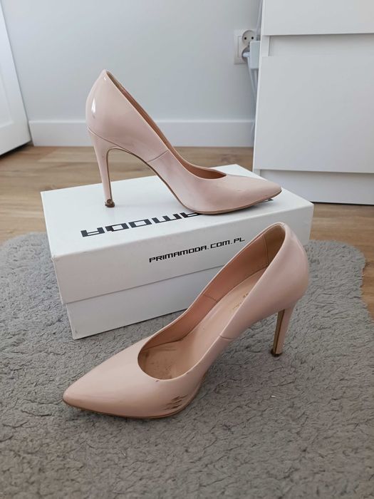 Szpilki pudrowy róż primamoda lakierowane r 37