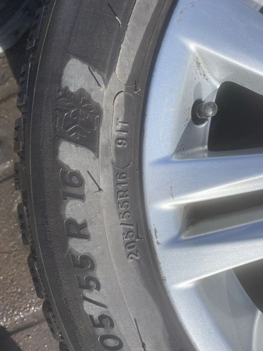 Koła Felgi Aluminiowe BMW E90 E91 R16 5x120 7J ET34
