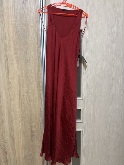 Неймовірна червона сукня Massimo dutti, S розмір, нова