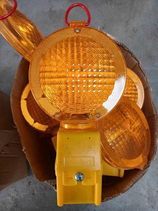 Lampy drogowe ostrzegawcze