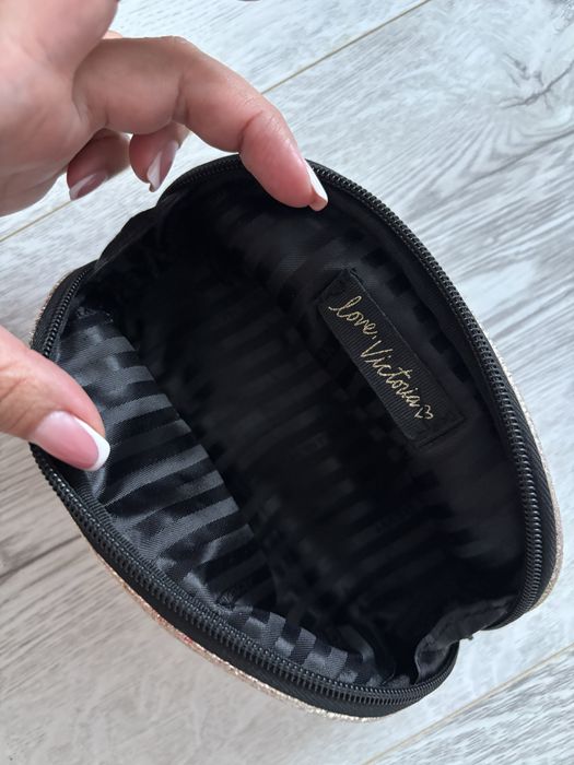 Victoria Secret косметичка