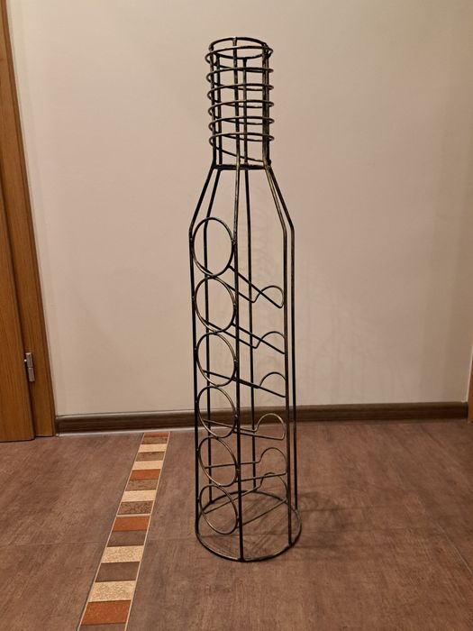 Elegancki stojak na wino - 7 butelek