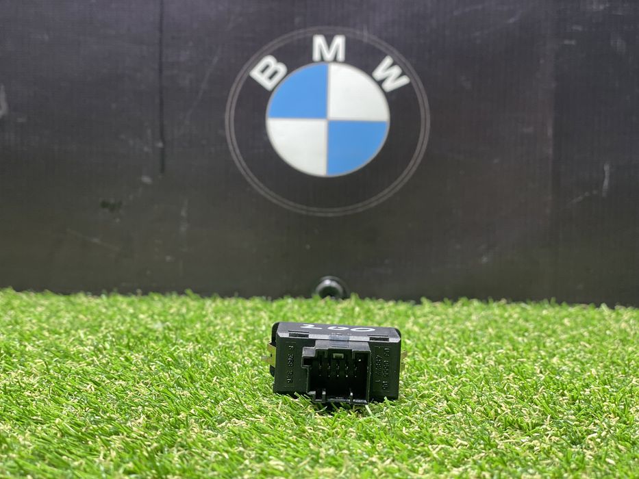 Кнопка BMW 5/7/X Seria