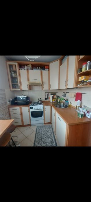 Zestaw mebli kuchennych plus lodówka