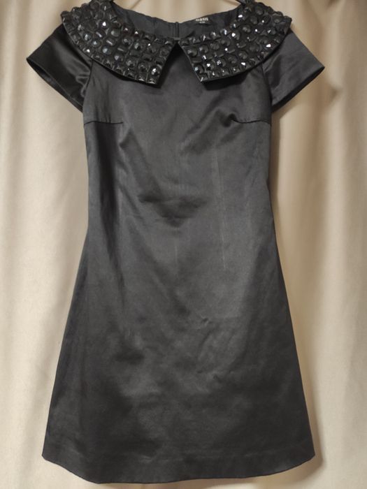 Чорна атласна сукня Oasis