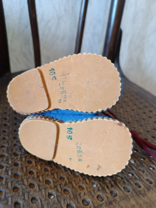 Обувь. Сапожки войлочные детские времён СССР