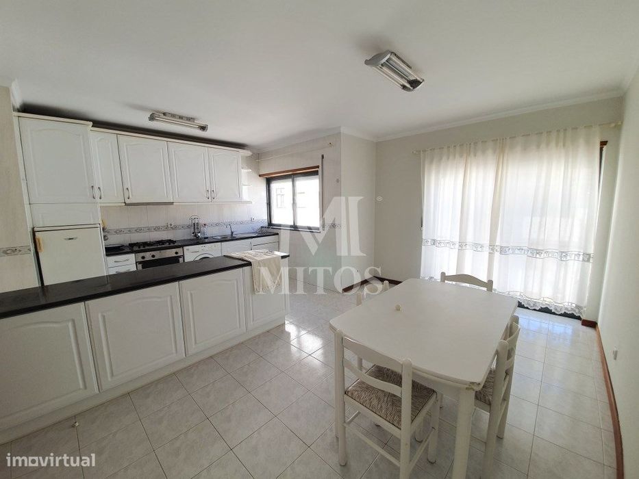 Apartamento T4 mobilado - Darque