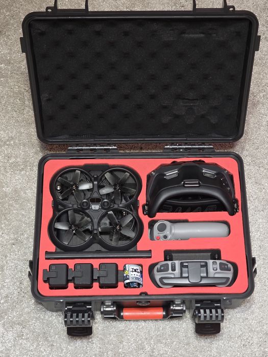 Dji avata zestaw 3 baterie, gogle V2, remote controller 2, motion 1, walizka