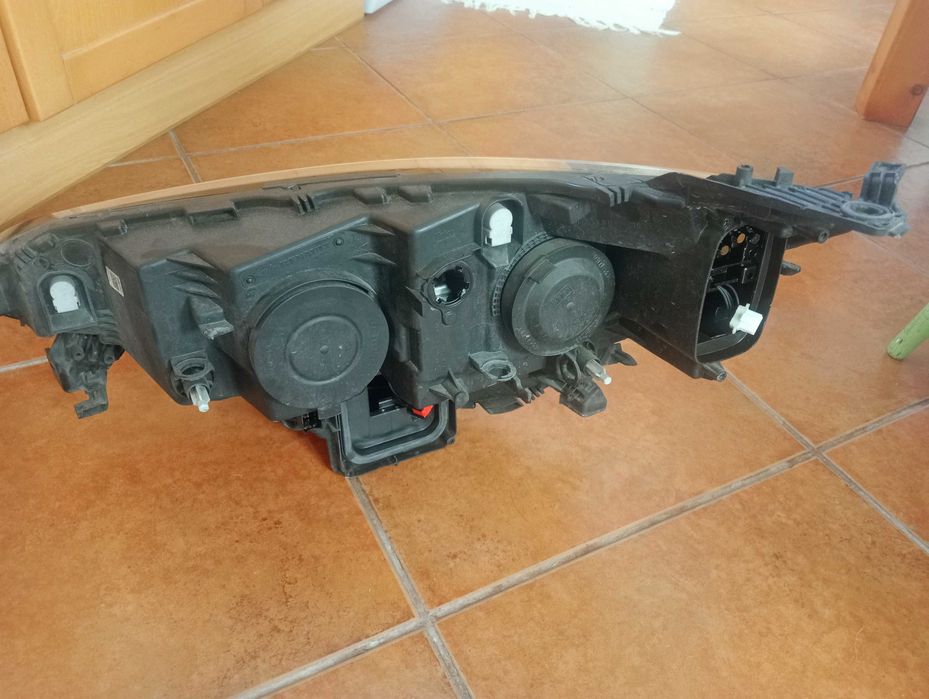 Farol Dianteiro Direito Renault (Valeo) Original