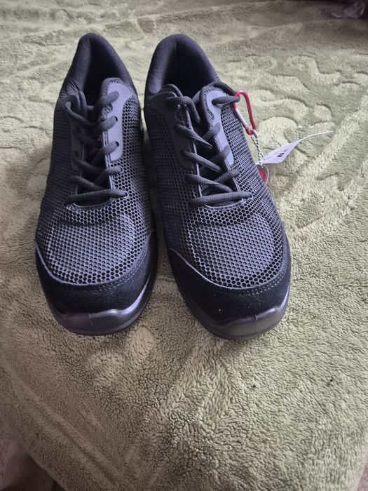 Buty robocze firmy Bearfield NO5S1PS SR FO rozmiar 44.