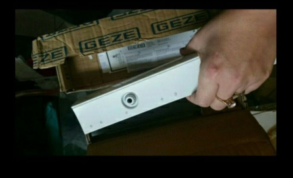 Samozamykacz firmy Geze TS2000 TS 4000