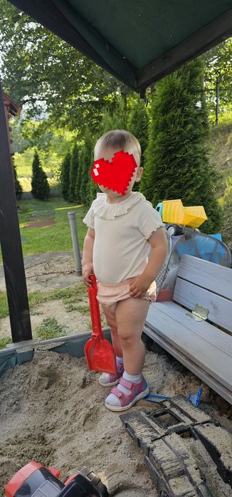 Zestawy letnich ubrań dla dziewczynki 86
