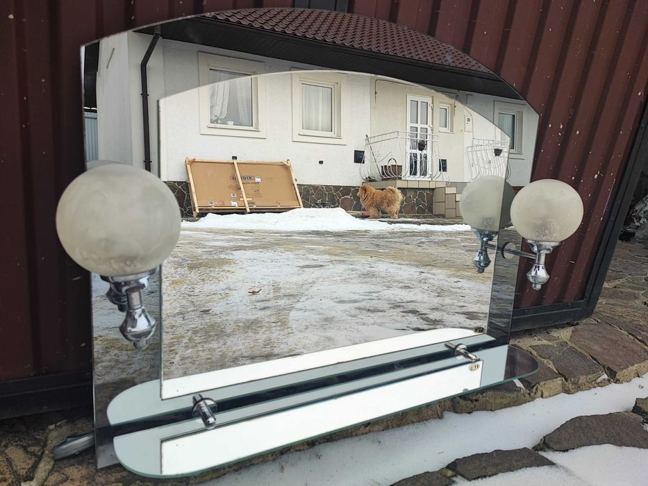 Дзеркало з підсвіткою та полицею