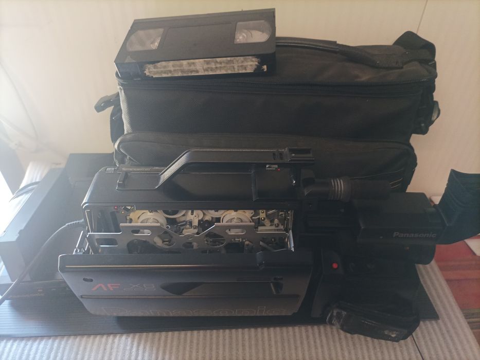 Panasonic Autofocus Omnimovie VHS AF X6 CCD64552776625155122