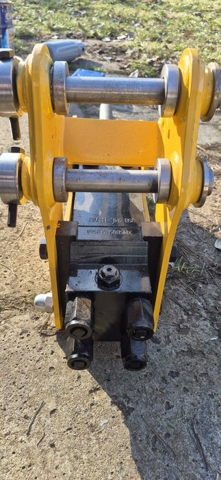 Młot hydrauliczny wybużeniowy do mini koparki