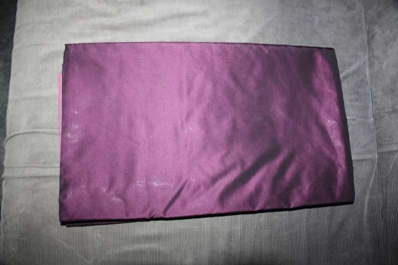 Estola cor de rosa e bordeaux acetinada de cerimónia