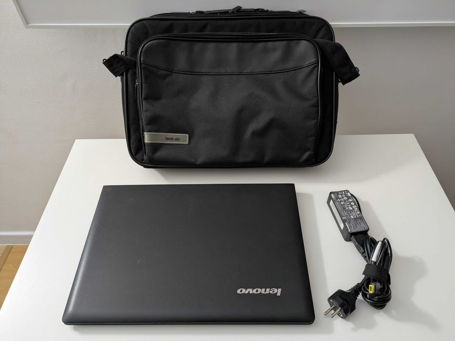 Laptop Ultrabook Lenovo 15.6" Ram 8GB Dysk SSD 256GB USB 3.2 Windows 11 Bateria 6 godzin HDMI + Torba