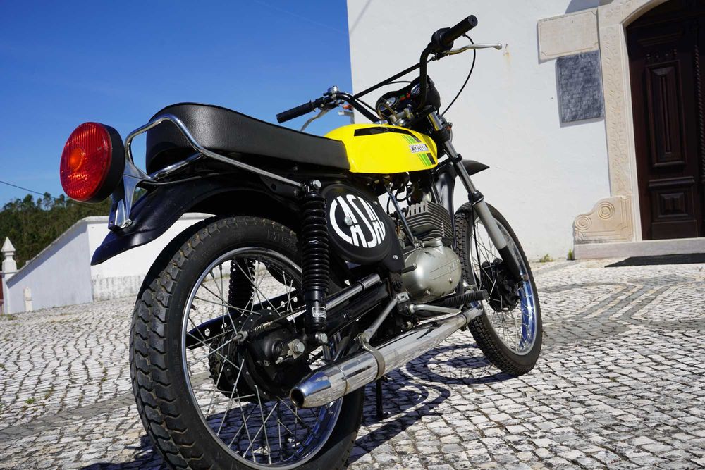 Motorizada Casal Trial K185