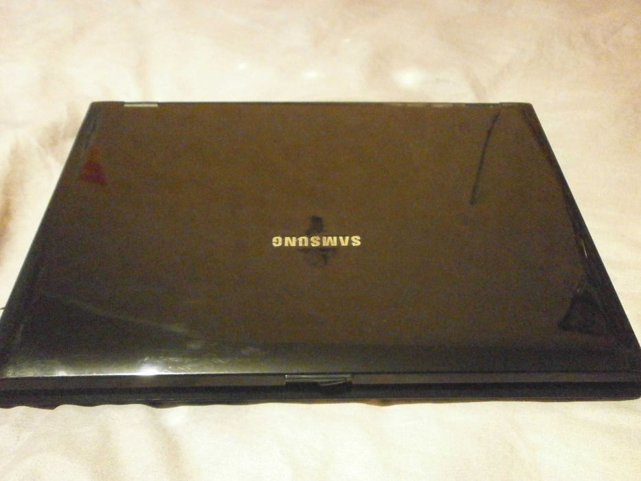 Ноутбук Samsung R60 plus несправний