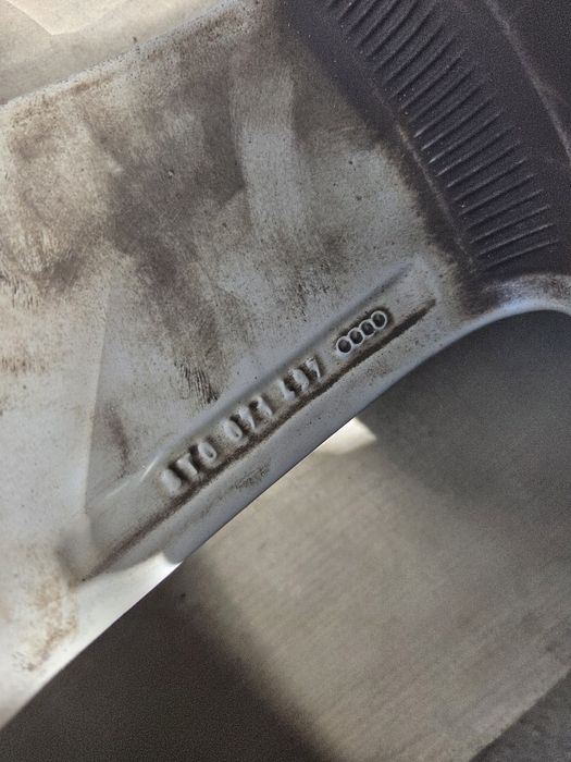 Felgi Audi 17"    8T0071497