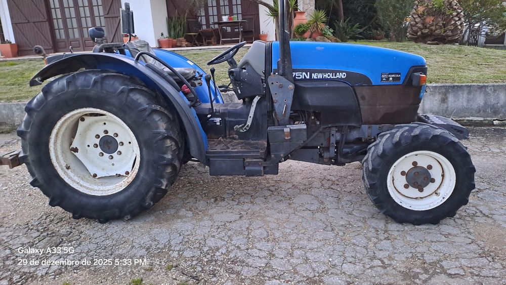 Trator New Holland tn75 4x4