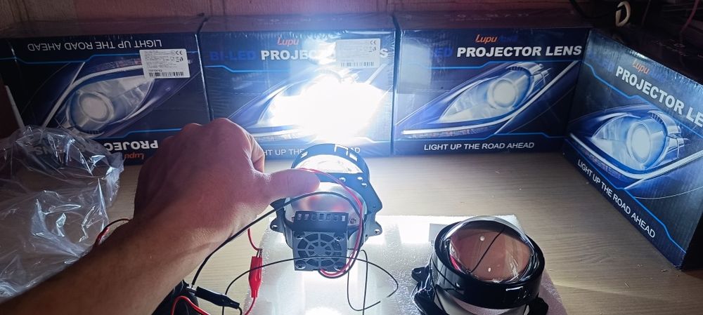 Є опт  Бі-LED лінзи в фари 2.5" / 3.0" — супер яскраві, IP68