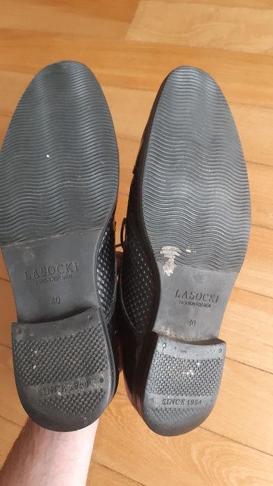 Półbuty męskie skórzane lakierki czarne Lasocki r. 40/41