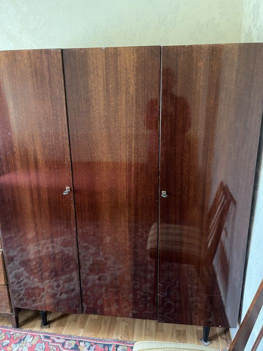 Отдам мебель безплатно самовывоз