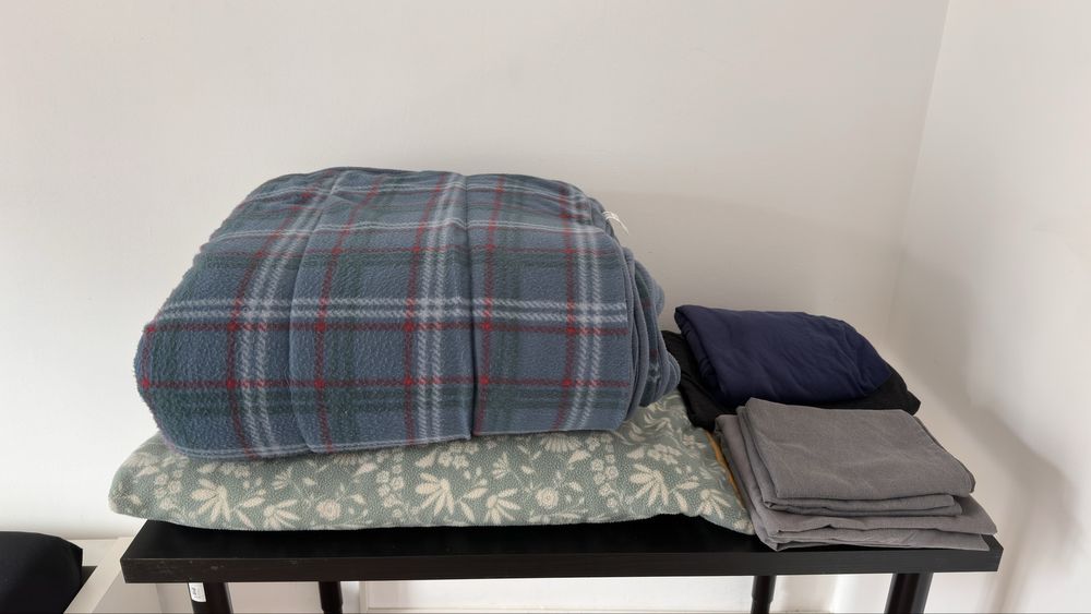 Cama de solteiro - com colchão