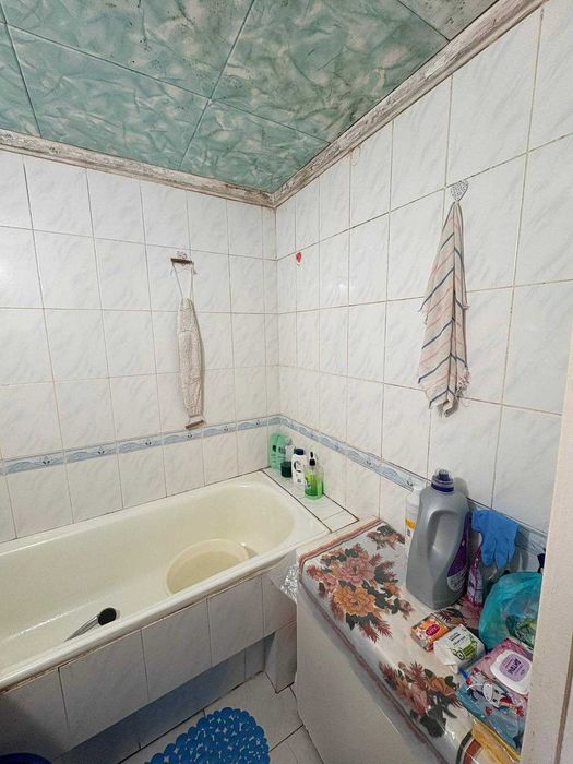 Сади 1к квартира в чудовому стані!