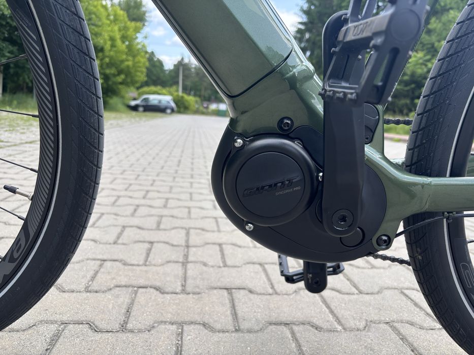Giant  Revolt  E+ Elektryczny