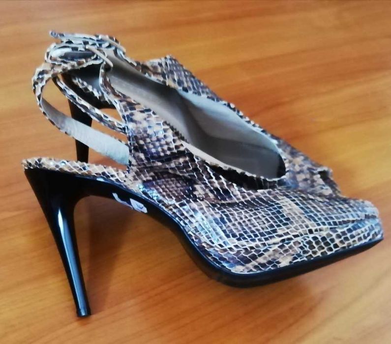 Босоніжки жіночі 40 розмір