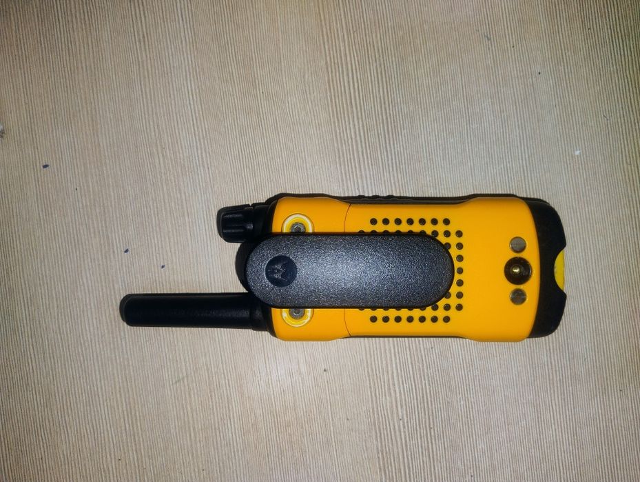 Рація Motorola TLKR T80