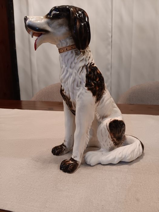 CÃO  de caça em cerâmica