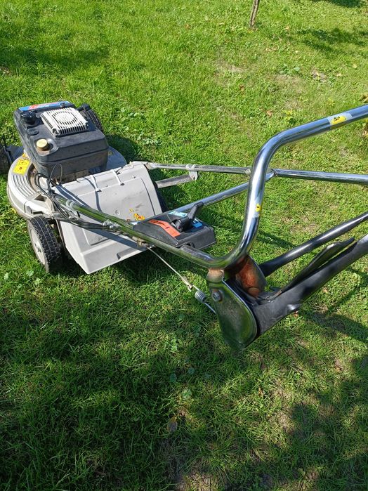 Sprzedam kosiarkę spalinową iseki