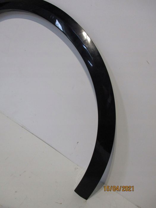 Nakładka Listwa Na Błotnik Audi Q8 4M8853718J 4M8853717J