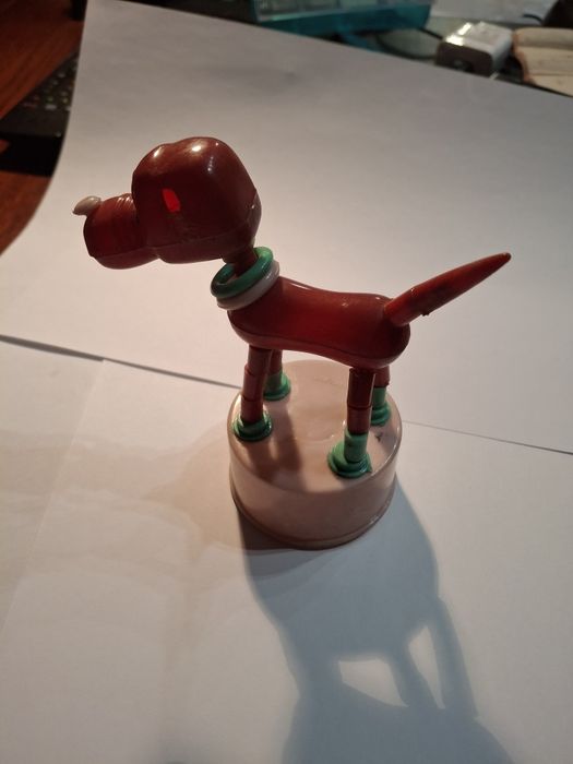 Brinquedo português? Plastico articulado