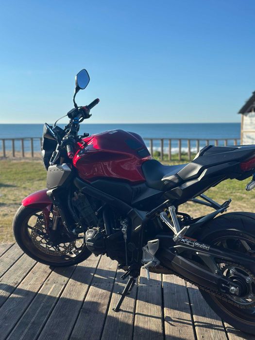 Honda CB650R | 2022 | 100 cv | Extras | Histórico irrepreensível