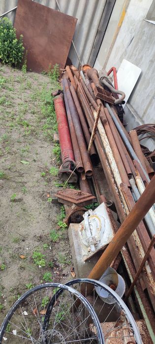 Продам уголки, труби , швелера , троси , дверці пічні, колісники