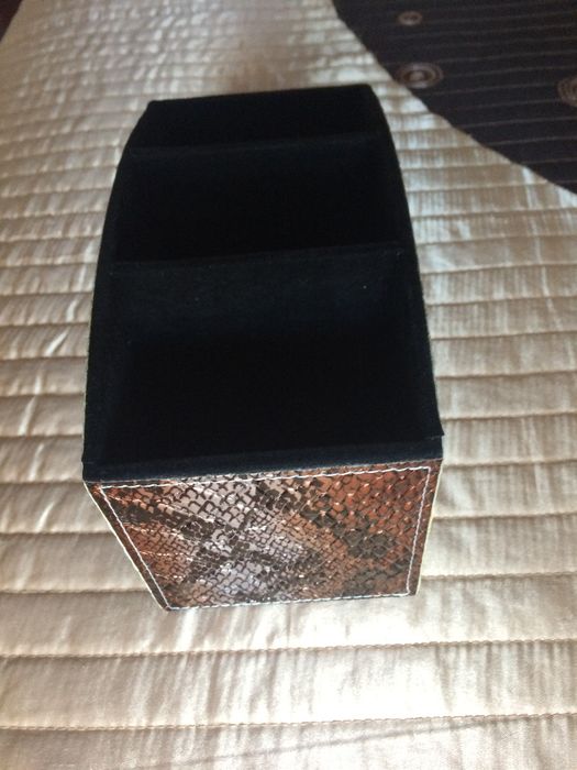 Suporte porta lápis em pele